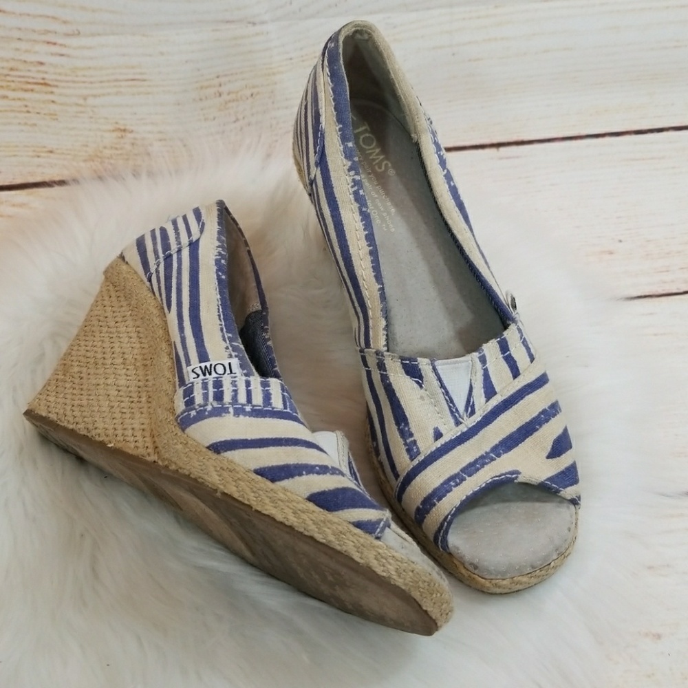 Toms peep toe slip on canvas wedges sailor sz 5.5